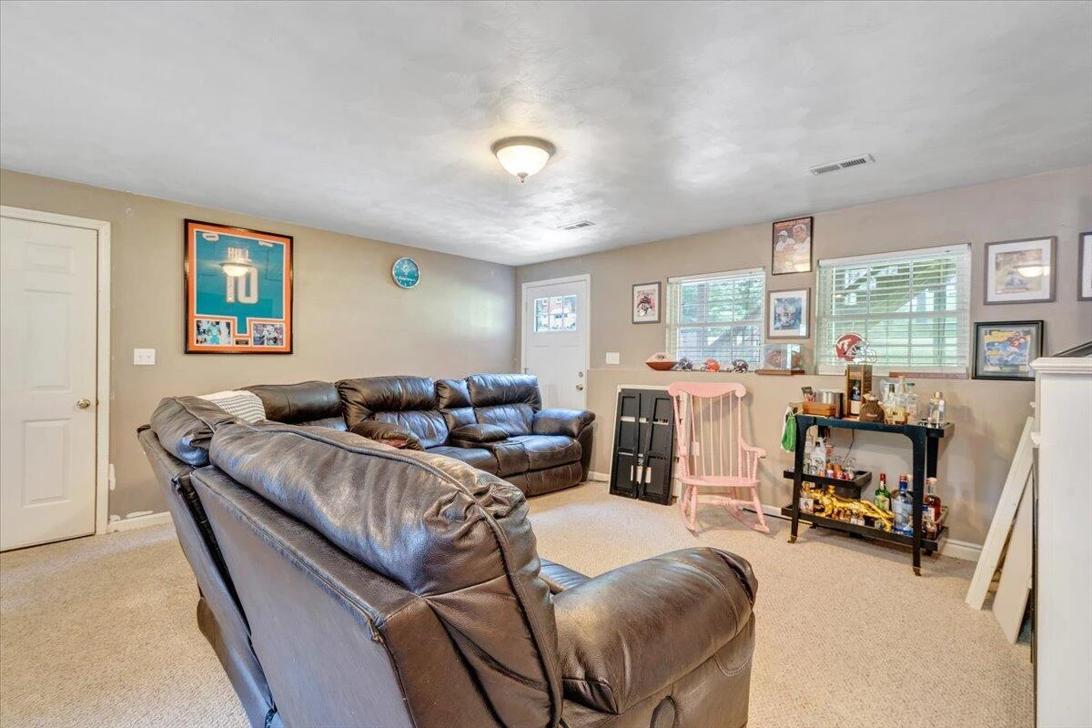 253 Dawnridge DR - Photo 17