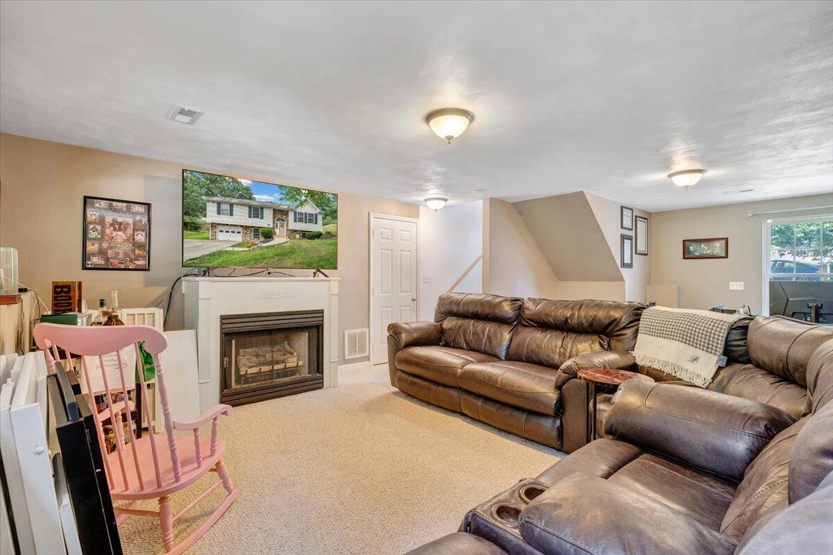 253 Dawnridge DR - Photo 19