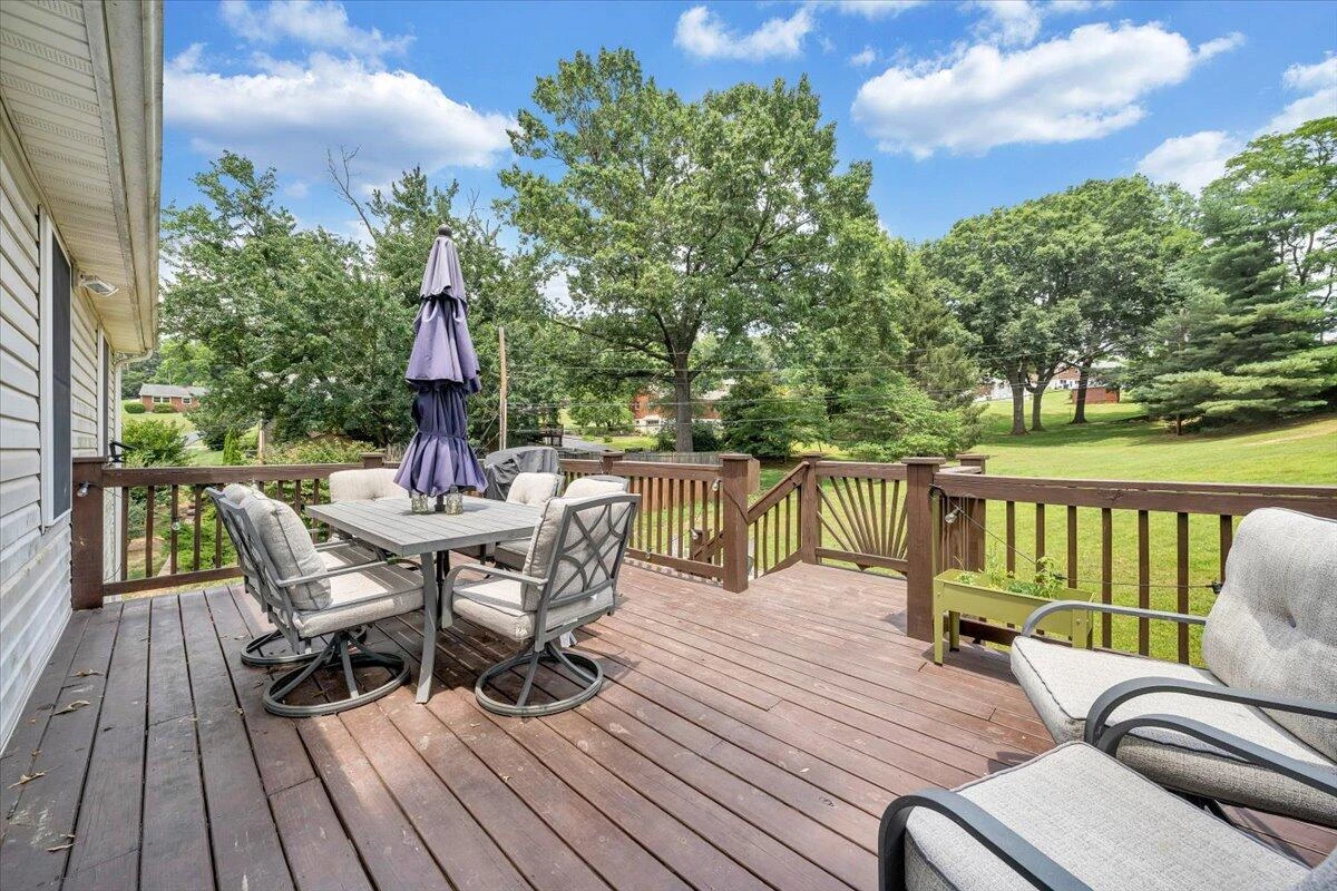 253 Dawnridge DR - Photo 24