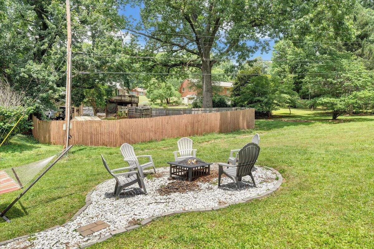 253 Dawnridge DR - Photo 25