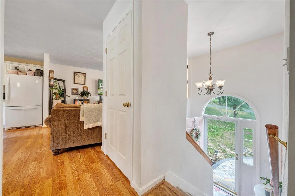 253 Dawnridge DR - Photo 3