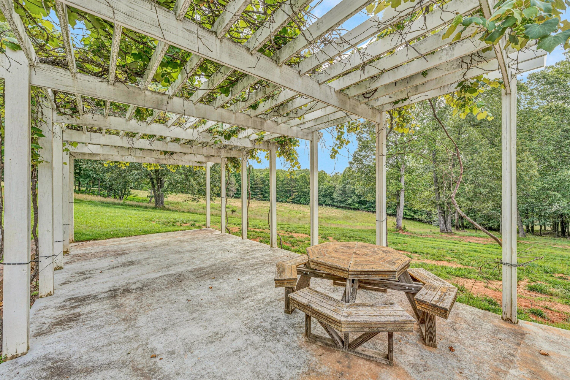 2222 Pine Ridge RD - Photo 23