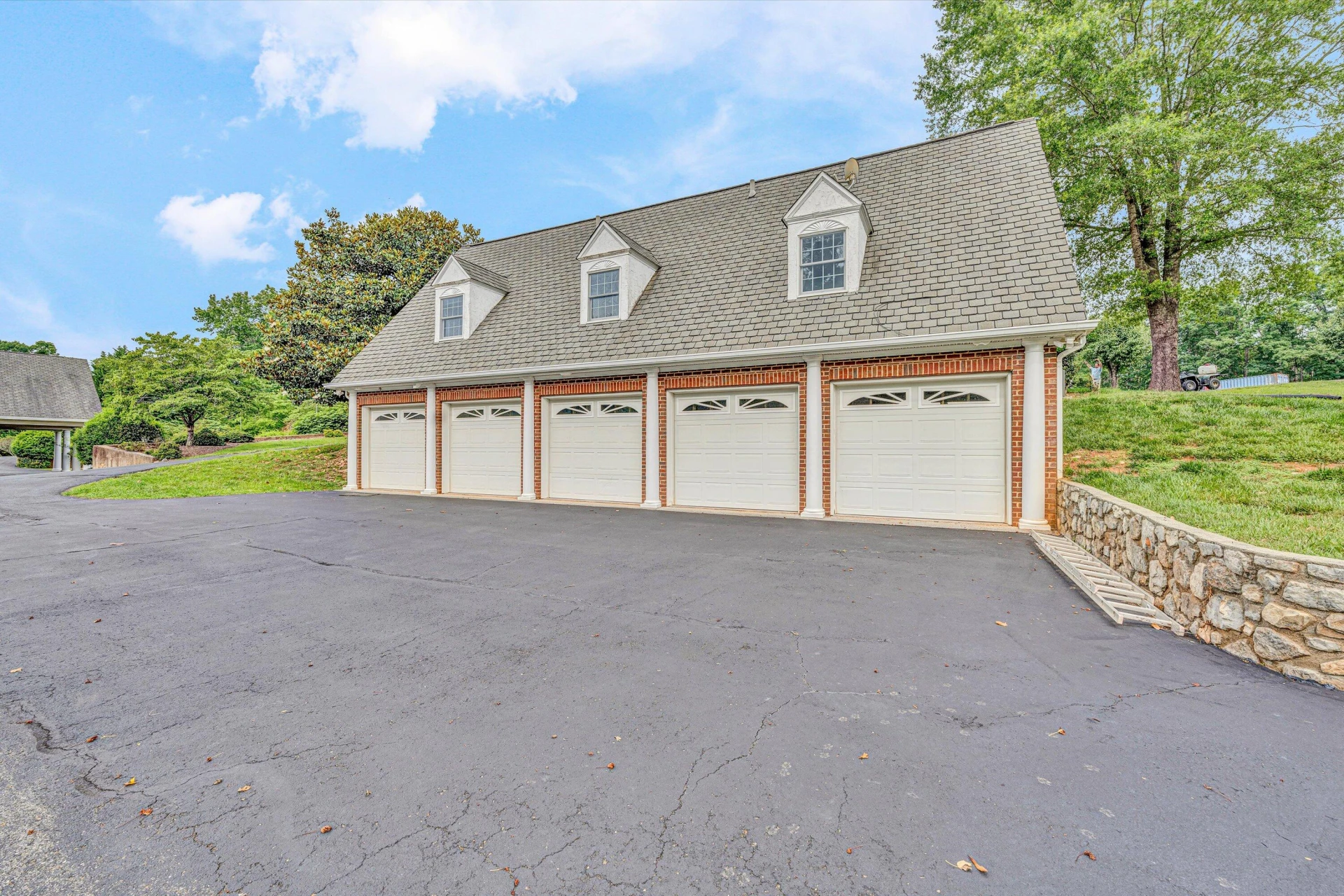 2222 Pine Ridge RD - Photo 5
