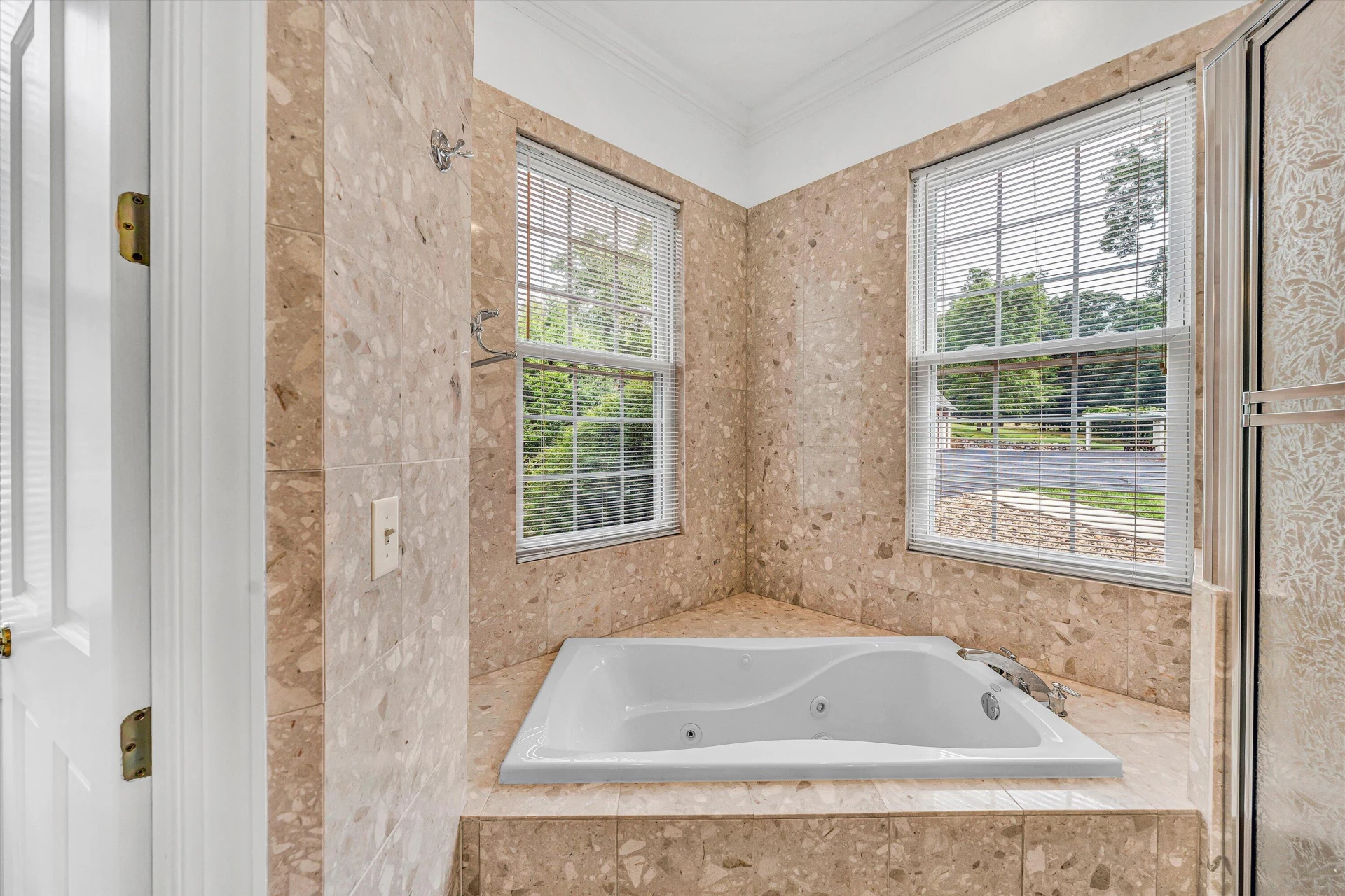 2246 Pine Ridge RD - Photo 18
