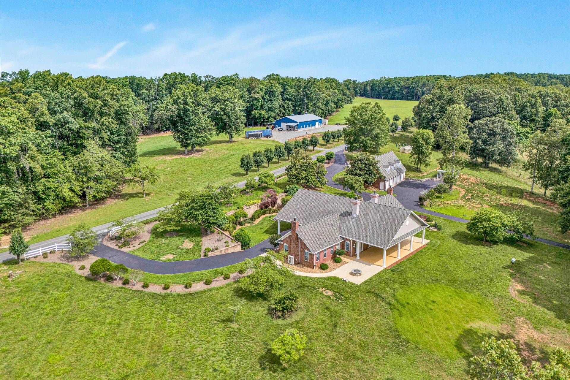 2246 Pine Ridge RD - Photo 3