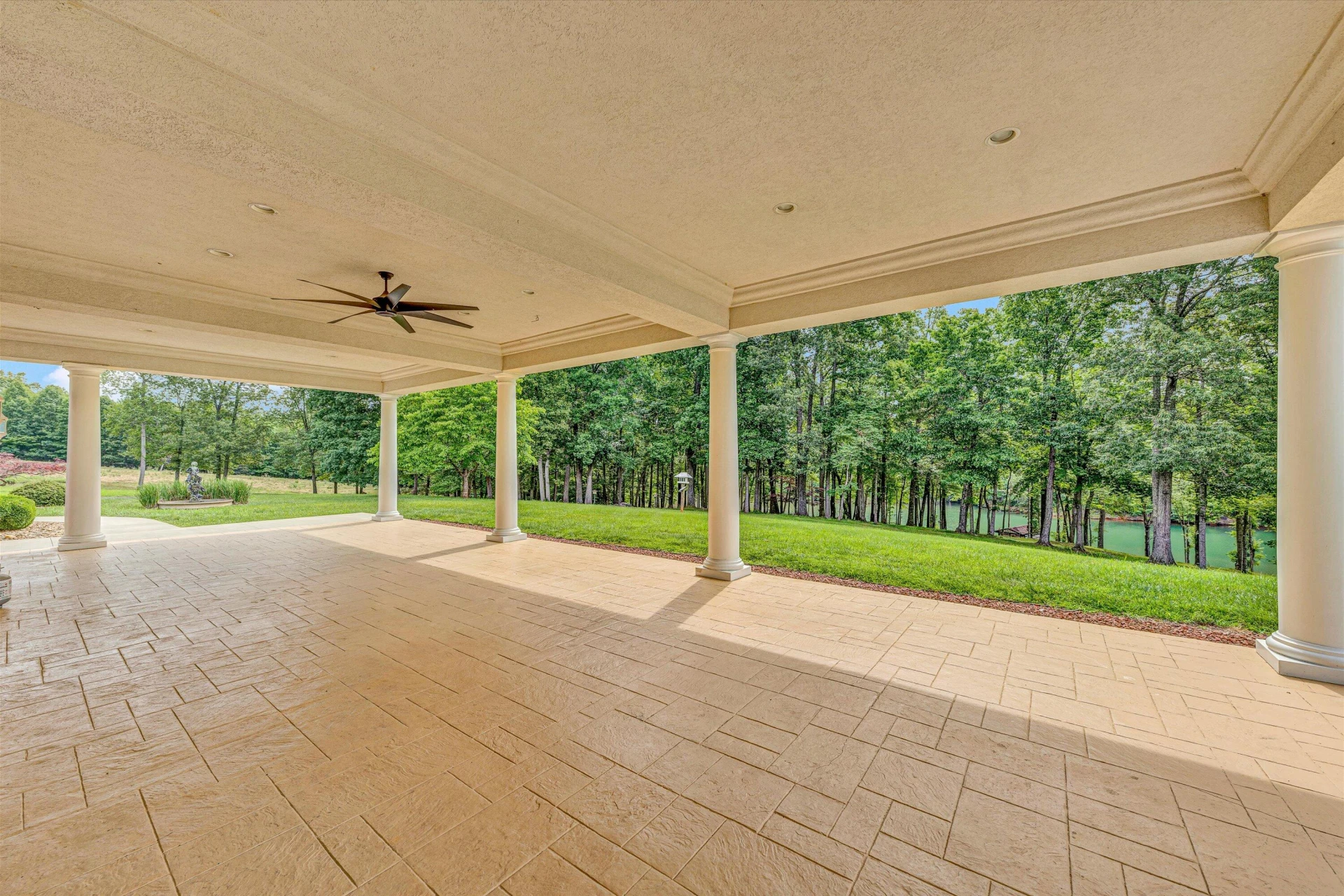 2246 Pine Ridge RD - Photo 30