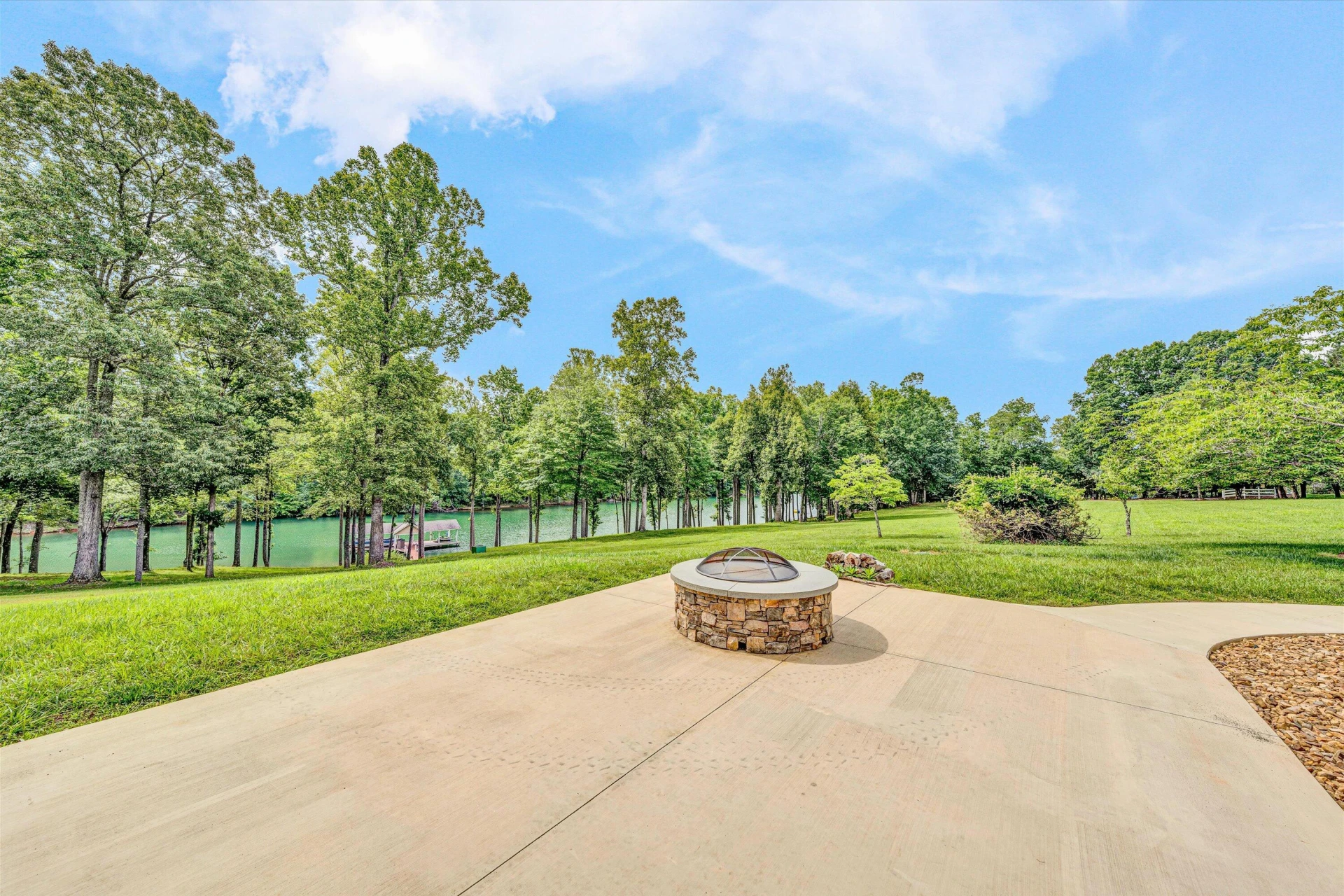 2246 Pine Ridge RD - Photo 33
