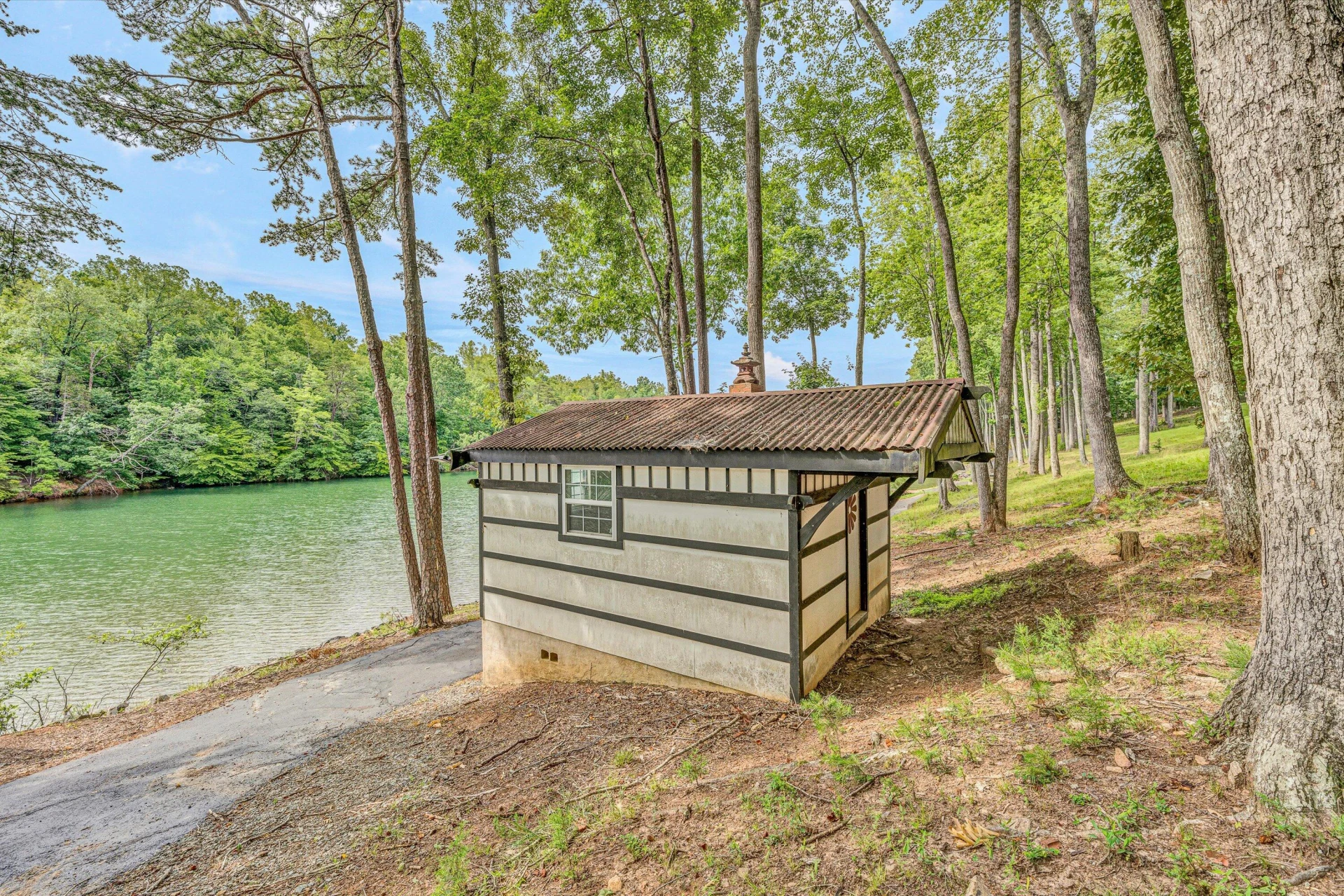 2246 Pine Ridge RD - Photo 38
