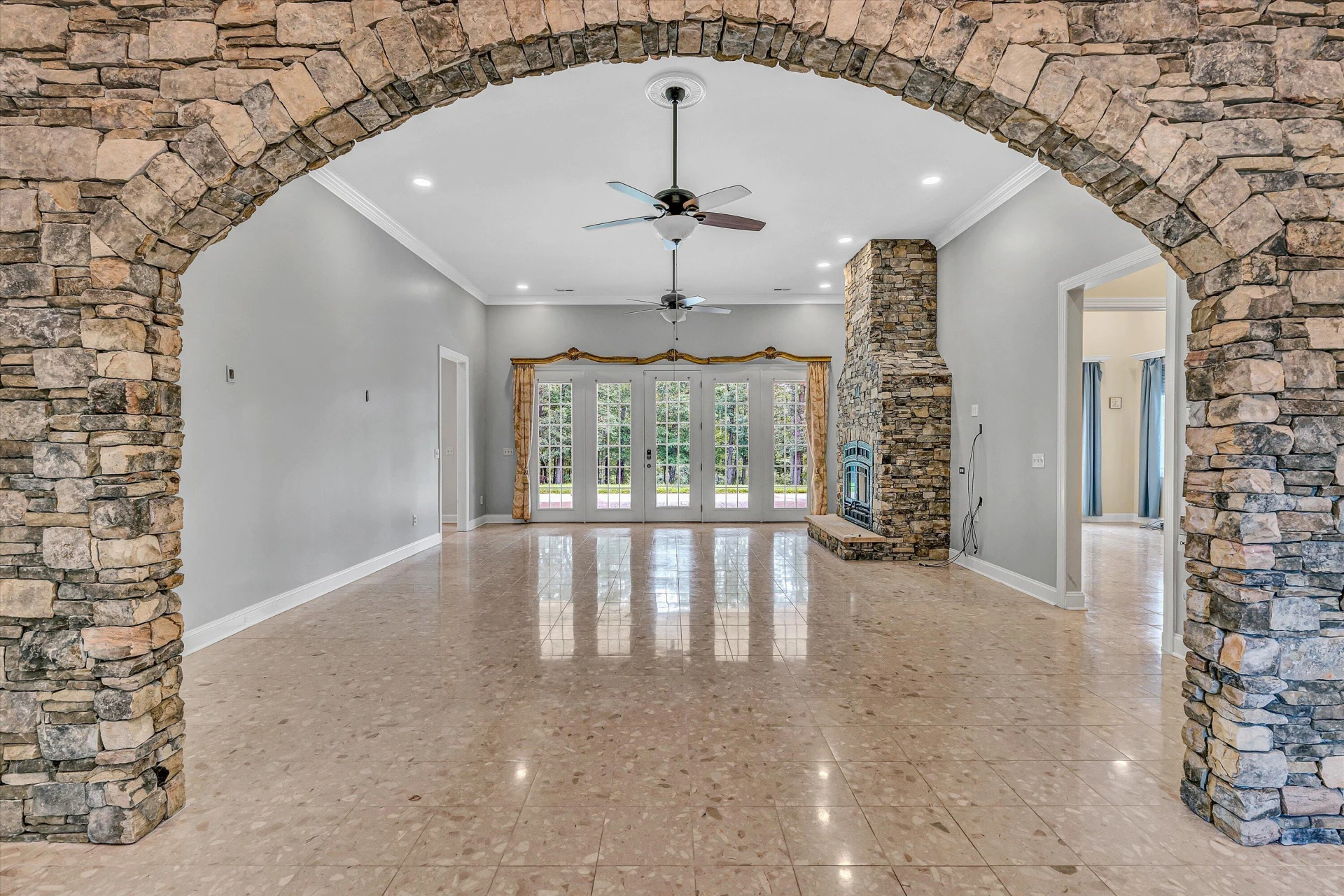 2246 Pine Ridge RD - Photo 5
