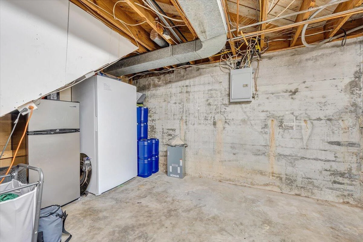 2702 Yellow Mountain RD - Photo 44