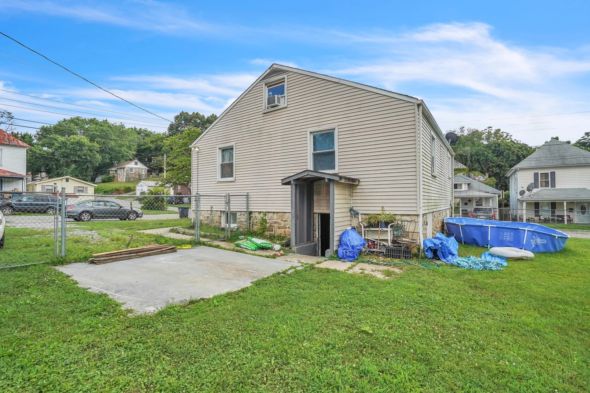 1602 Campbell AVE - Photo 5