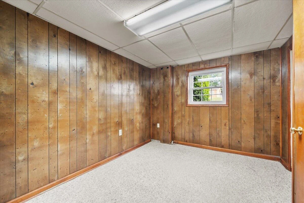 1461 Antrim ST - Photo 33