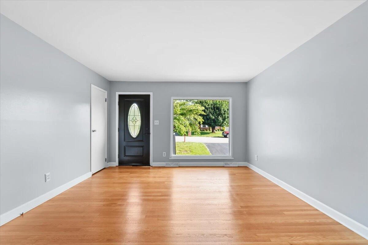 1461 Antrim ST - Photo 9