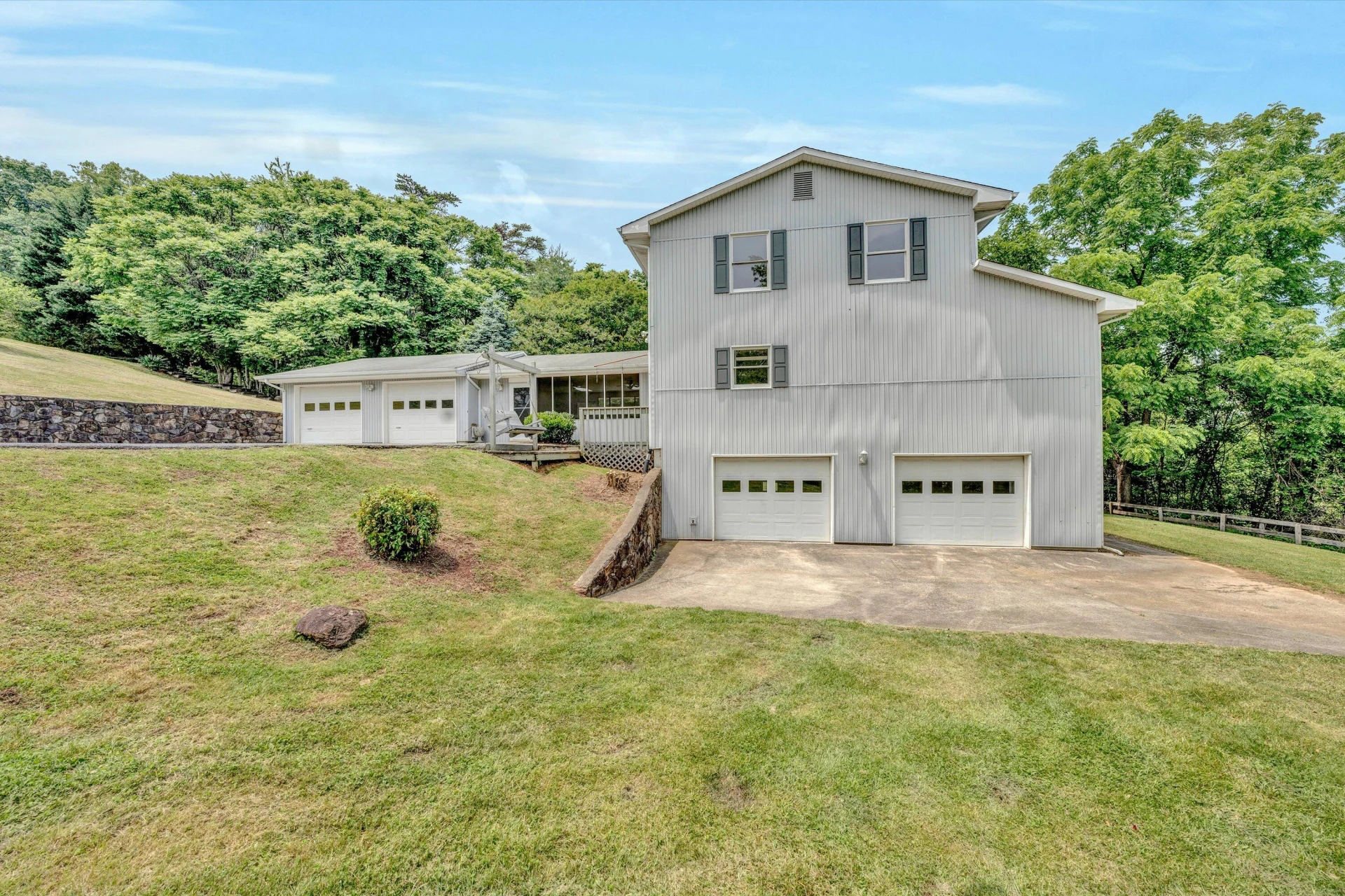 5300 ROCK HILL DR - Photo 32
