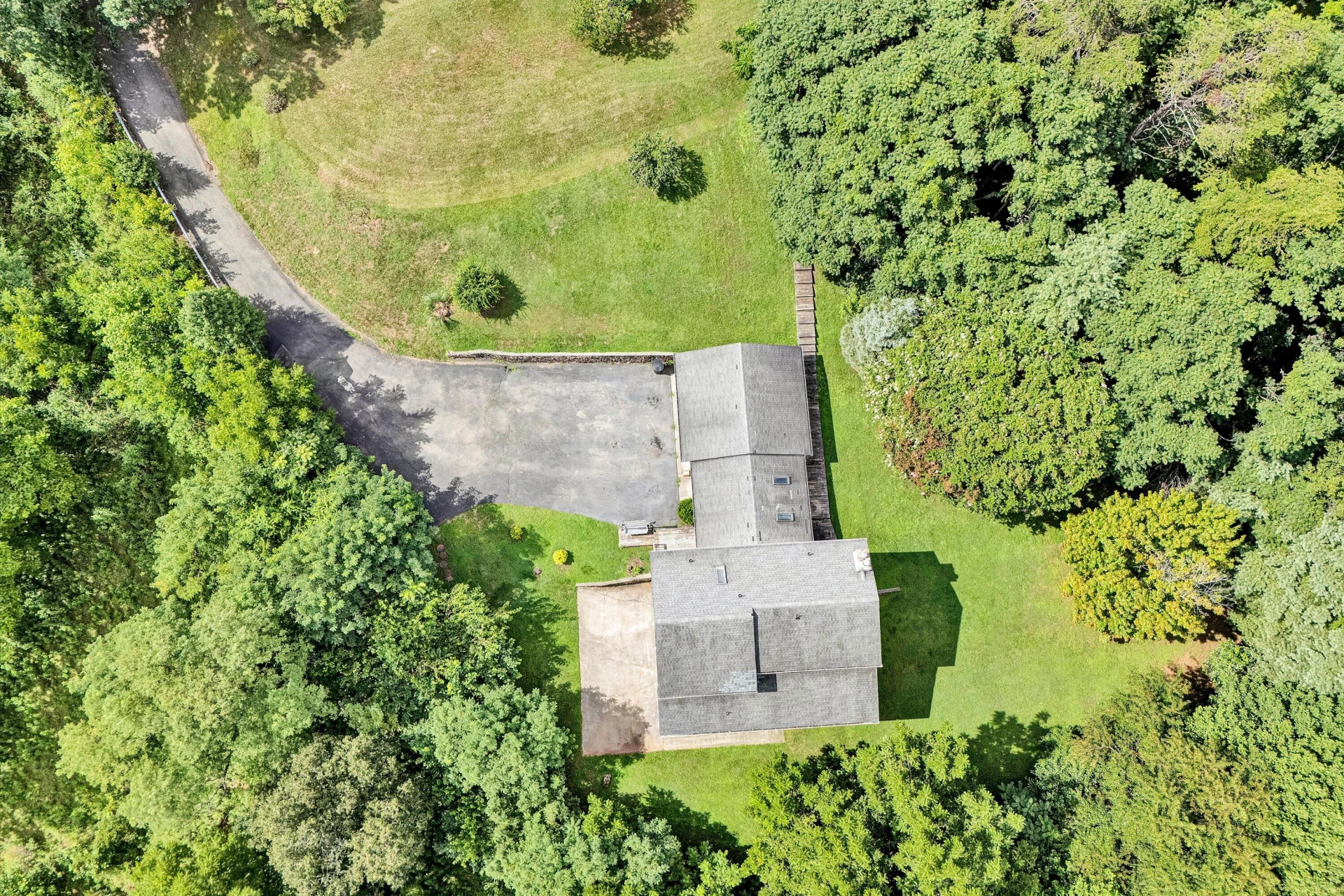 5300 ROCK HILL DR - Photo 4