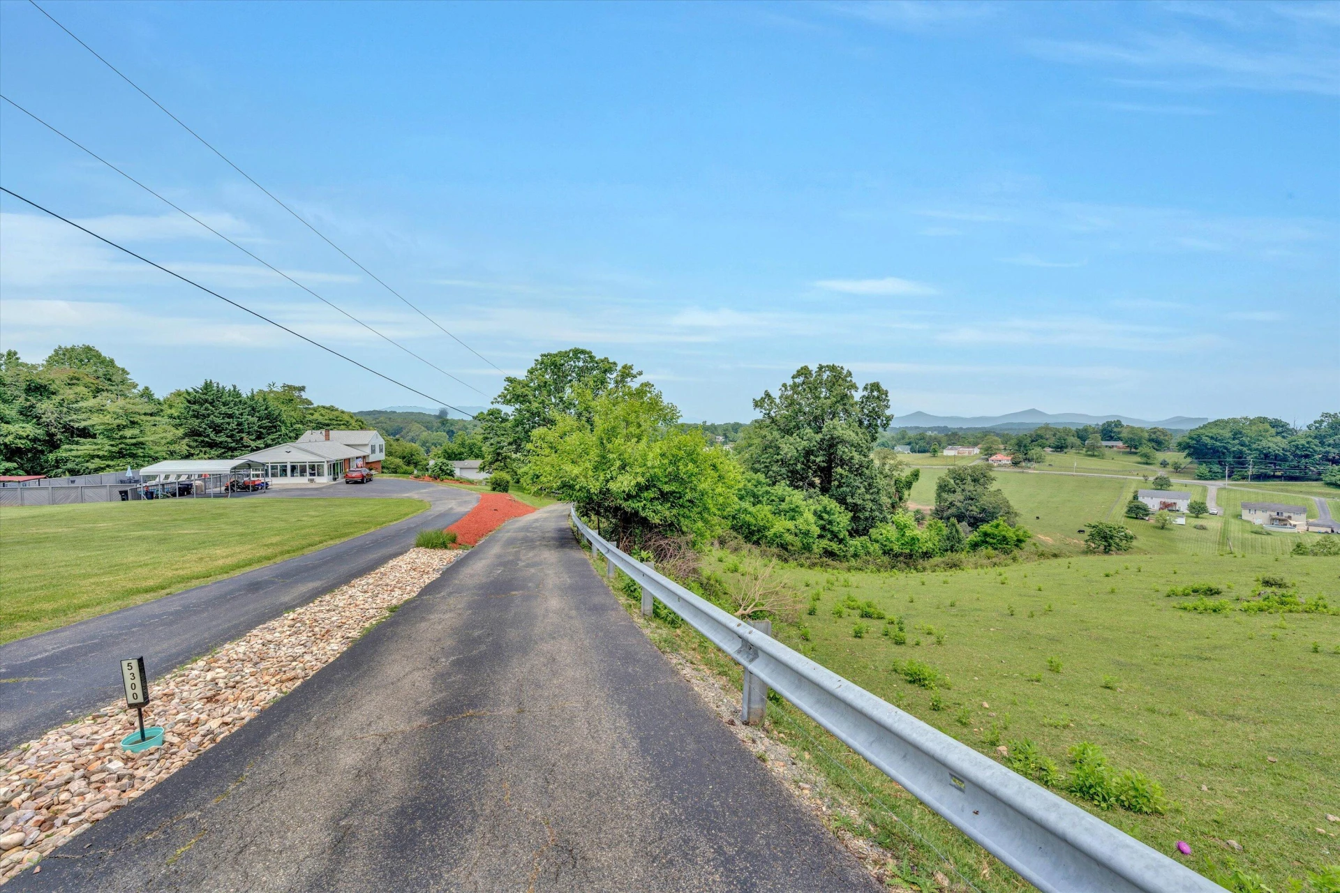 5300 ROCK HILL DR - Photo 5