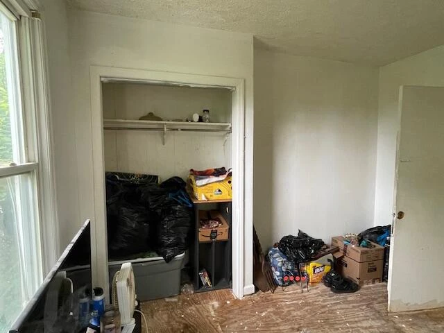 1414 Campbell AVE - Photo 20