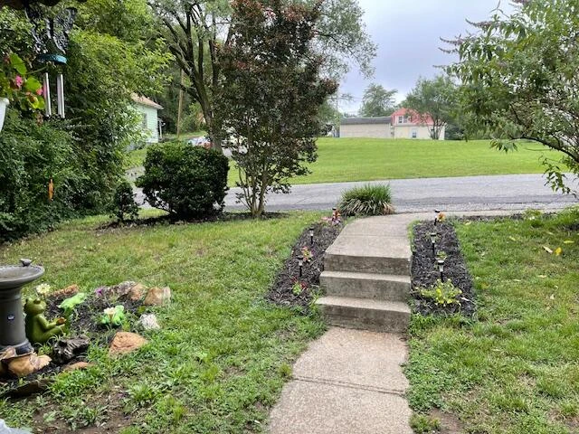 1414 Campbell AVE - Photo 4