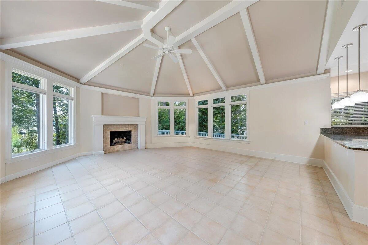 574 Waverly LN - Photo 26