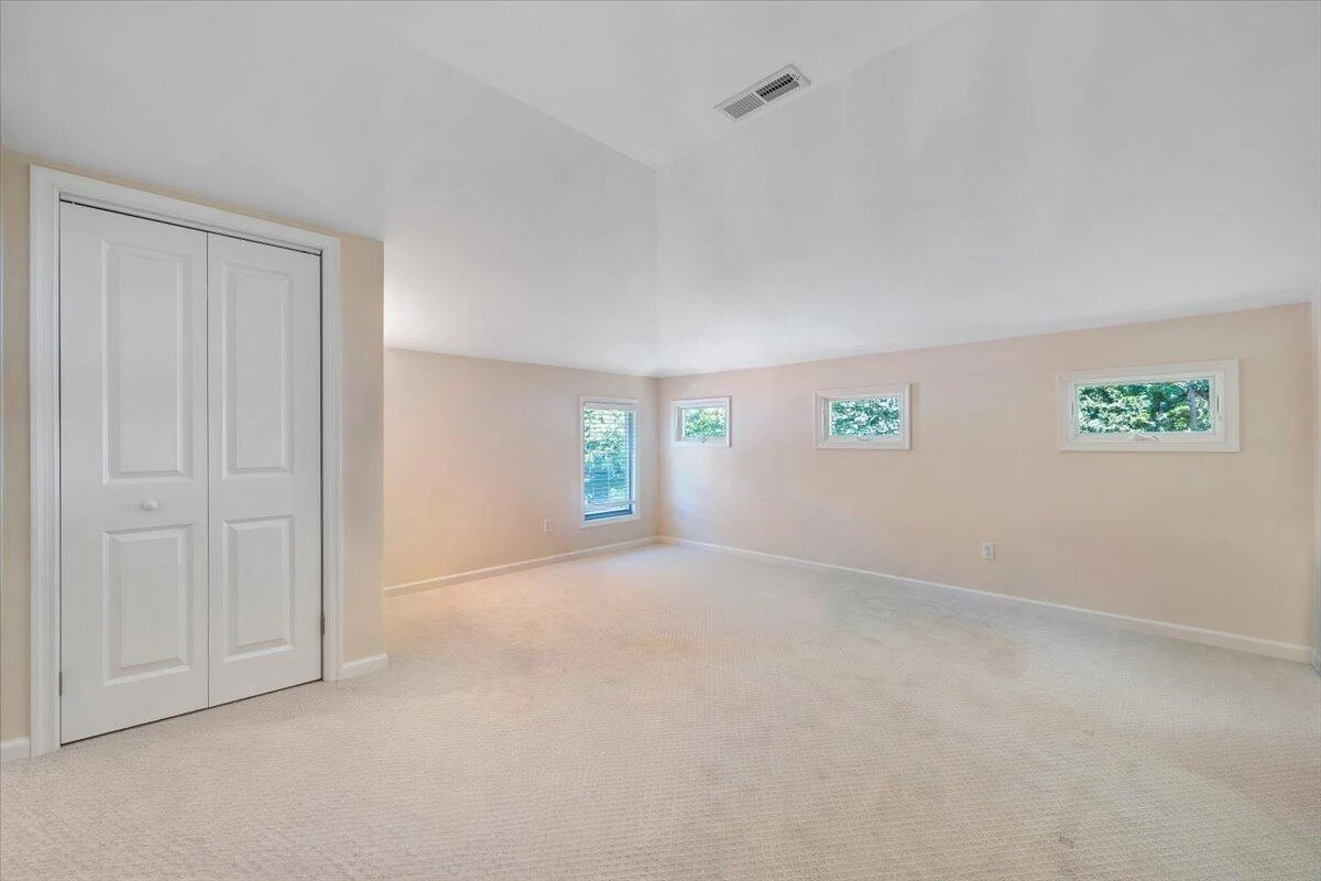 574 Waverly LN - Photo 30
