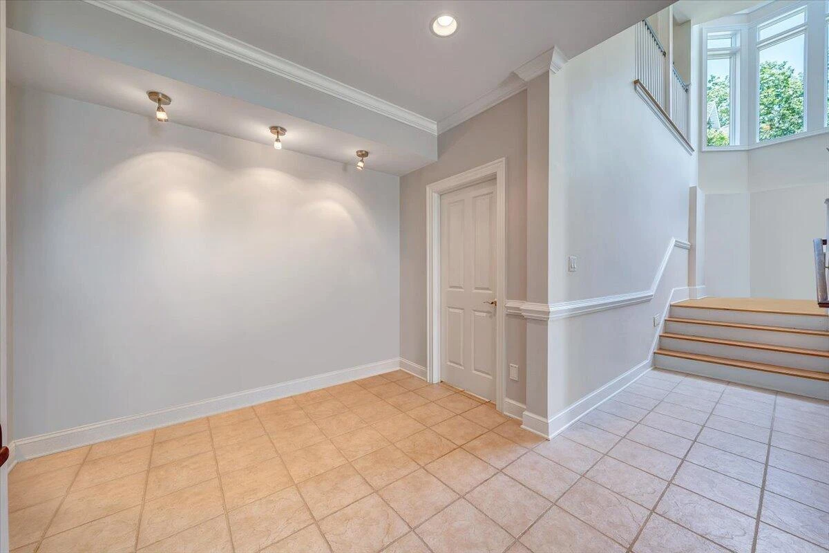 574 Waverly LN - Photo 33