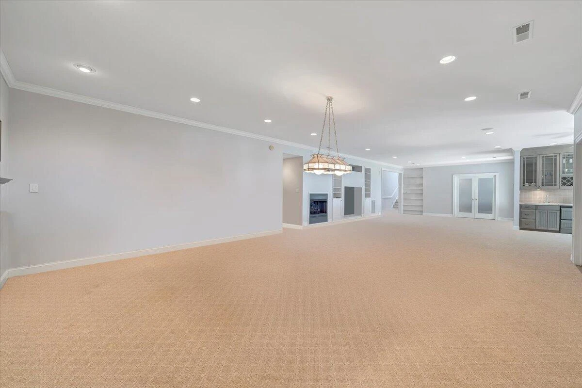 574 Waverly LN - Photo 36