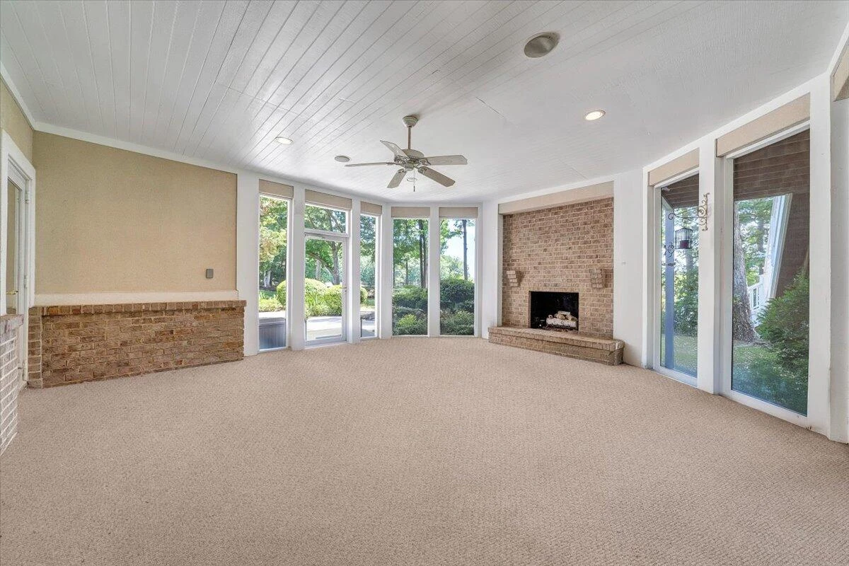 574 Waverly LN - Photo 40