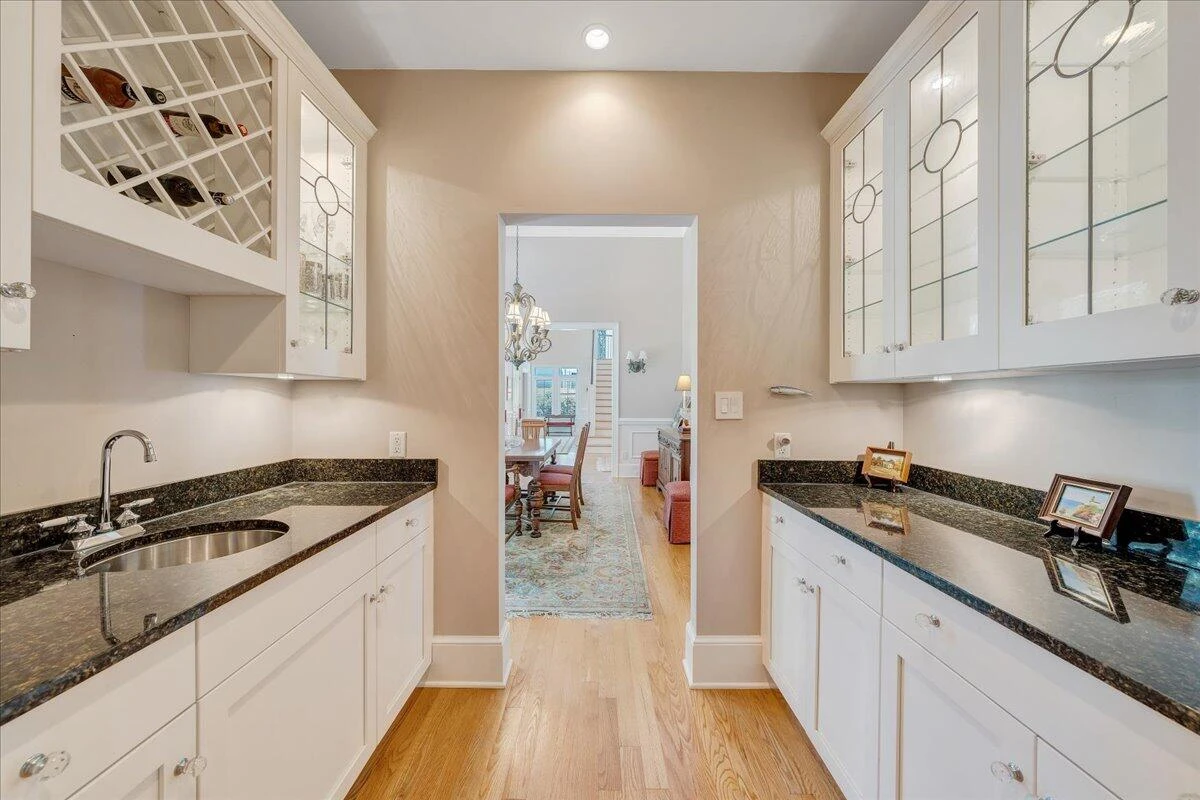 574 Waverly LN - Photo 46
