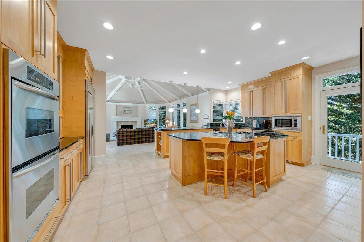 574 Waverly LN - Photo 51