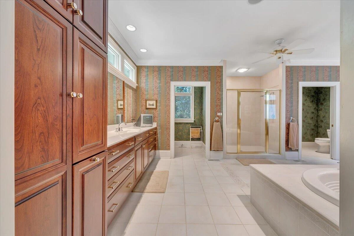574 Waverly LN - Photo 59