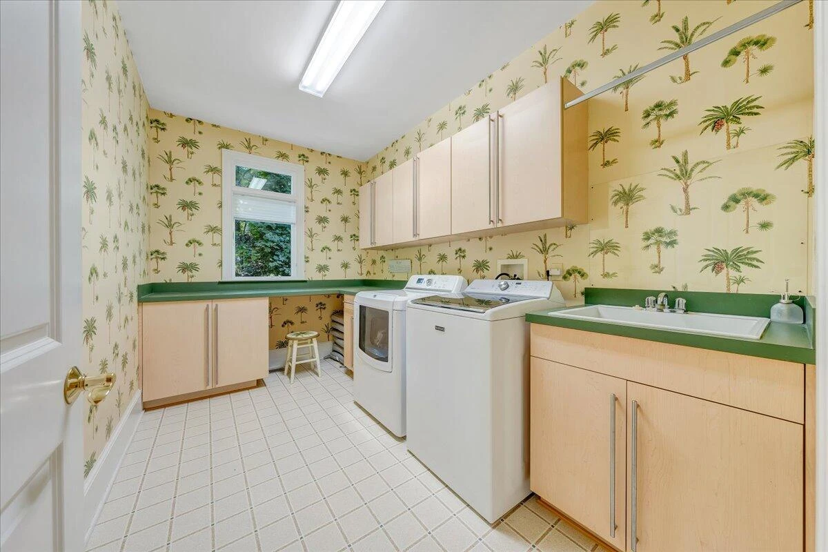 574 Waverly LN - Photo 67