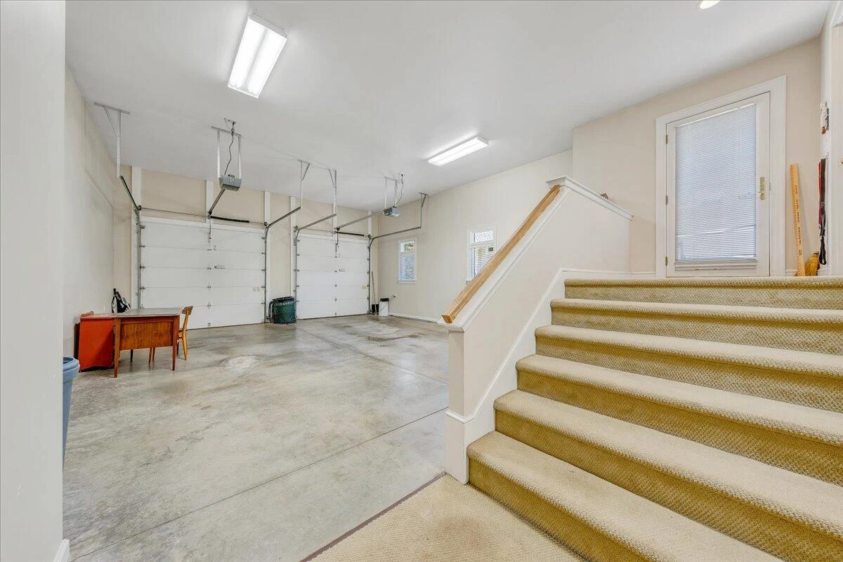 574 Waverly LN - Photo 68