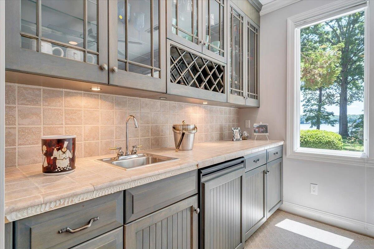 574 Waverly LN - Photo 83
