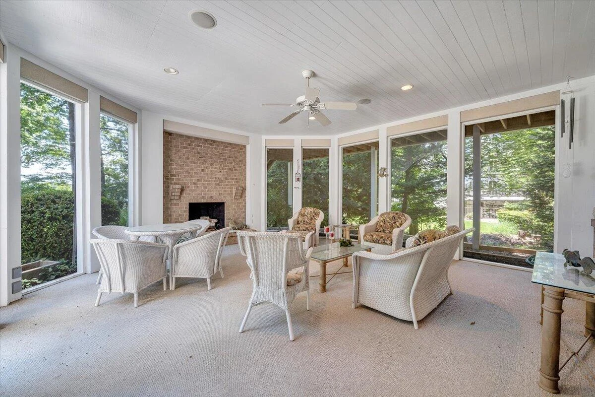 574 Waverly LN - Photo 87