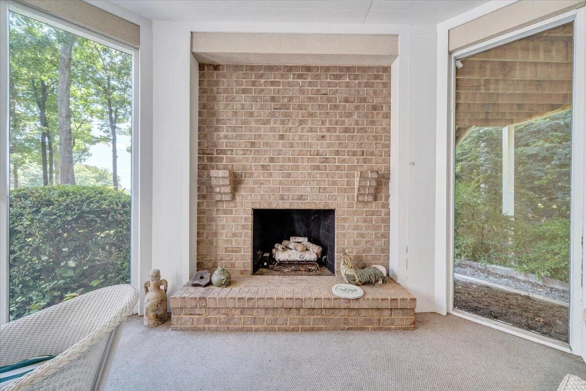 574 Waverly LN - Photo 89