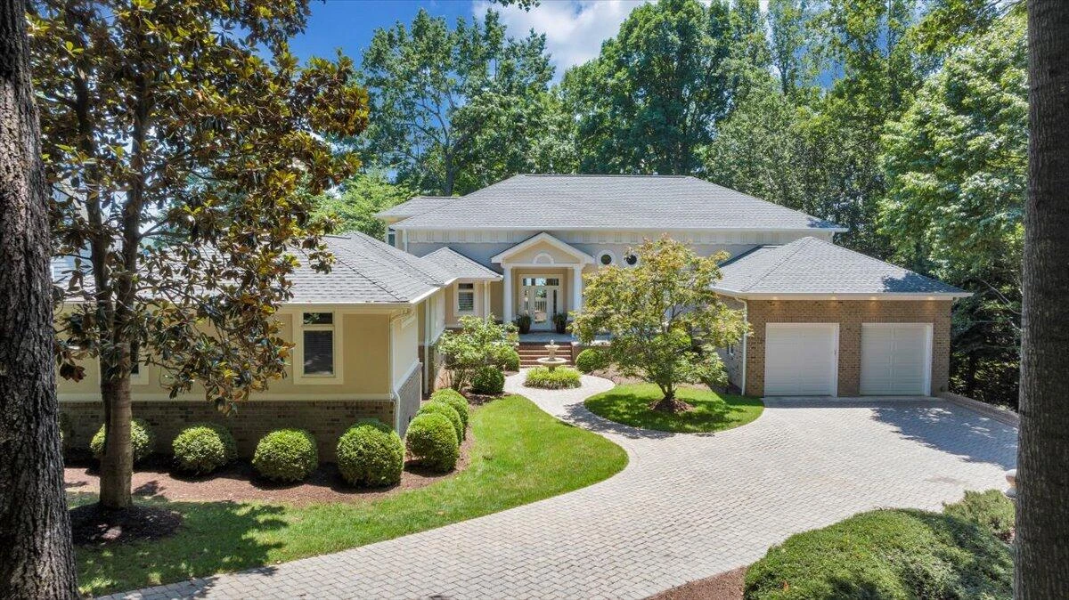 574 Waverly LN - Photo 13