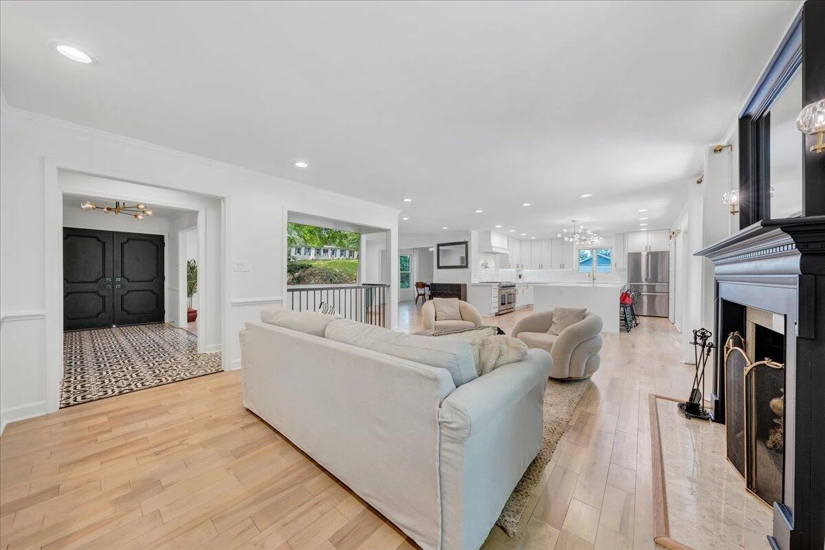 5123 Remington RD - Photo 11