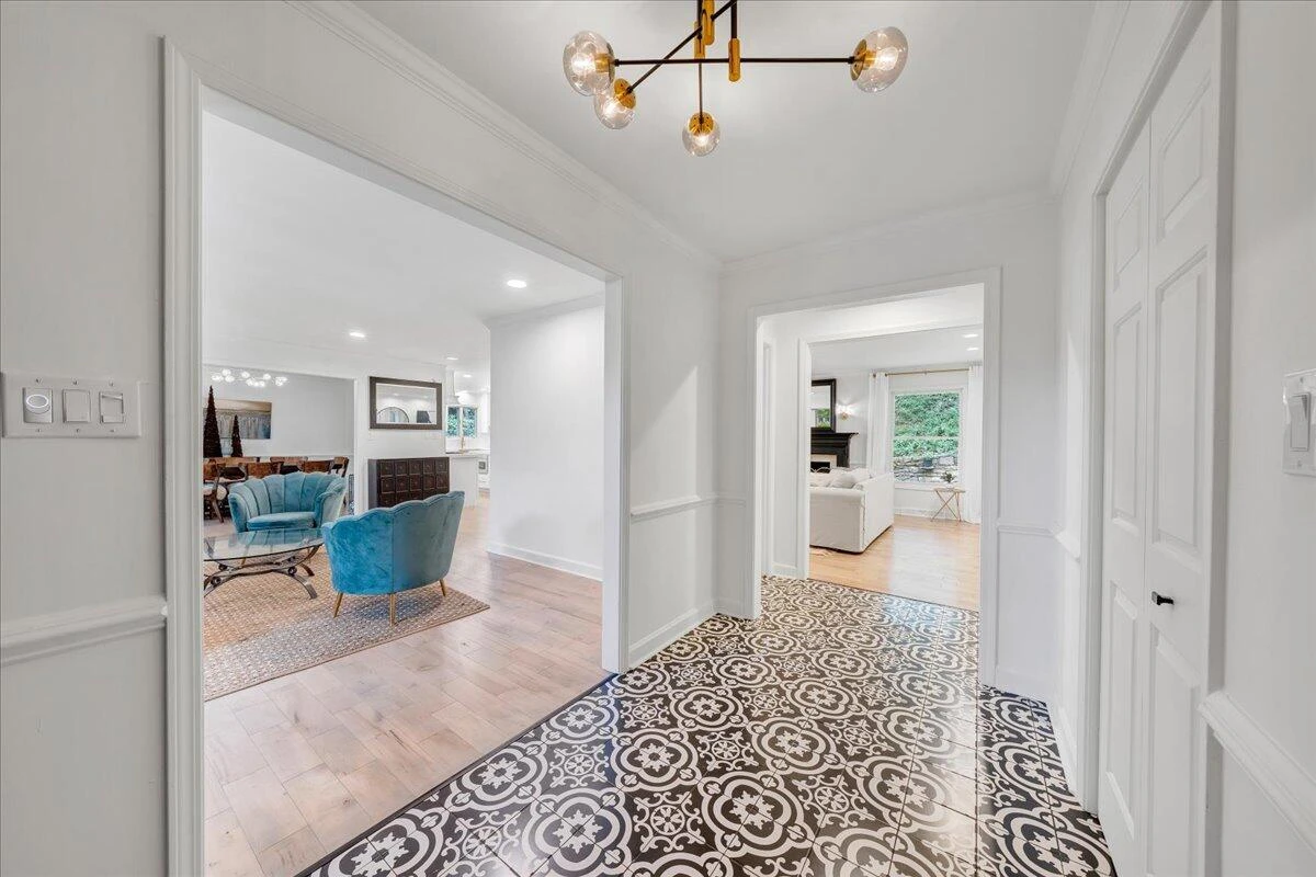 5123 Remington RD - Photo 3