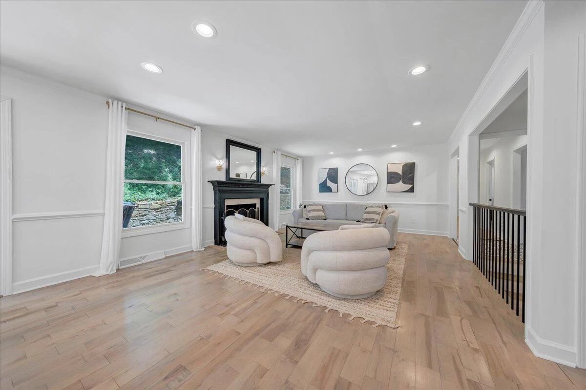 5123 Remington RD - Photo 9