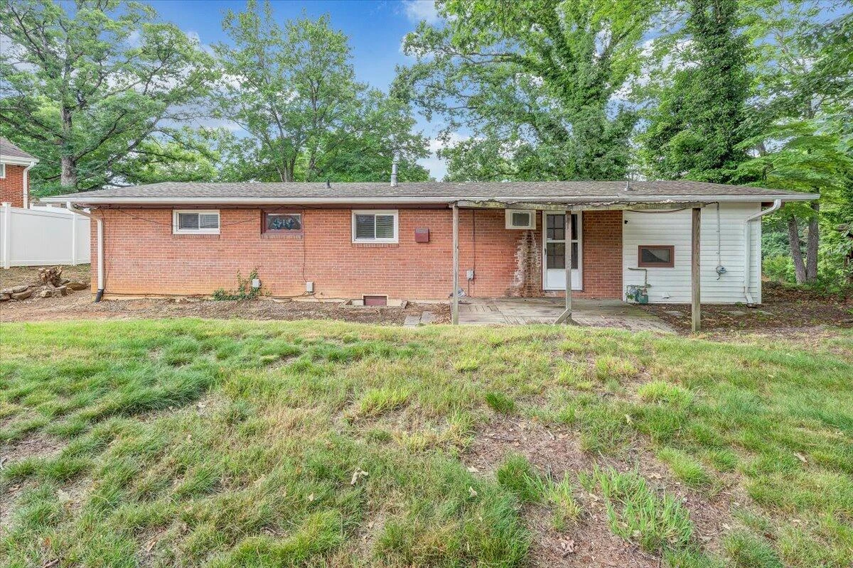 1046 Silverwood RD - Photo 25