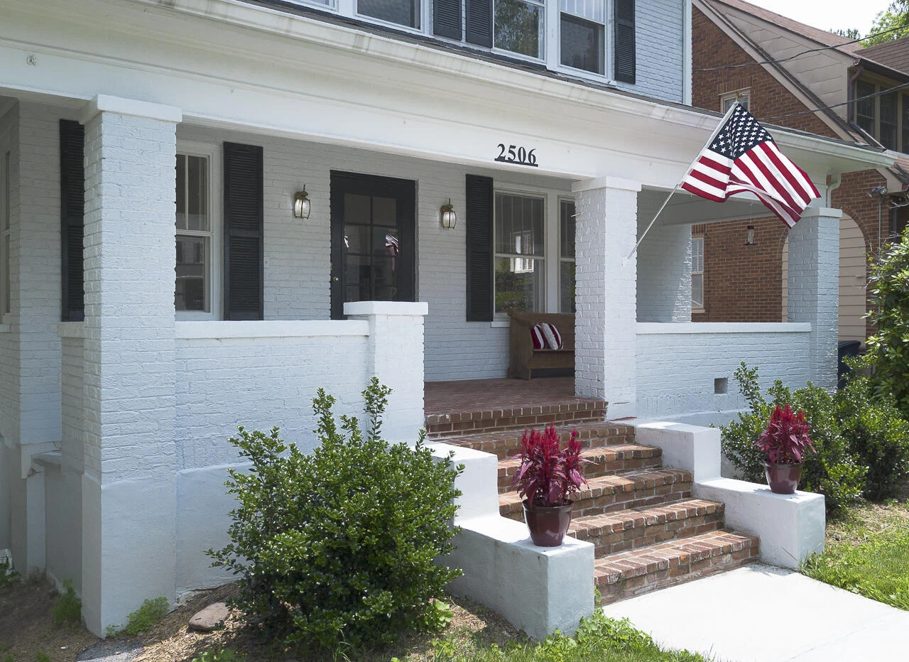 2506 Rosalind AVE - Photo 2