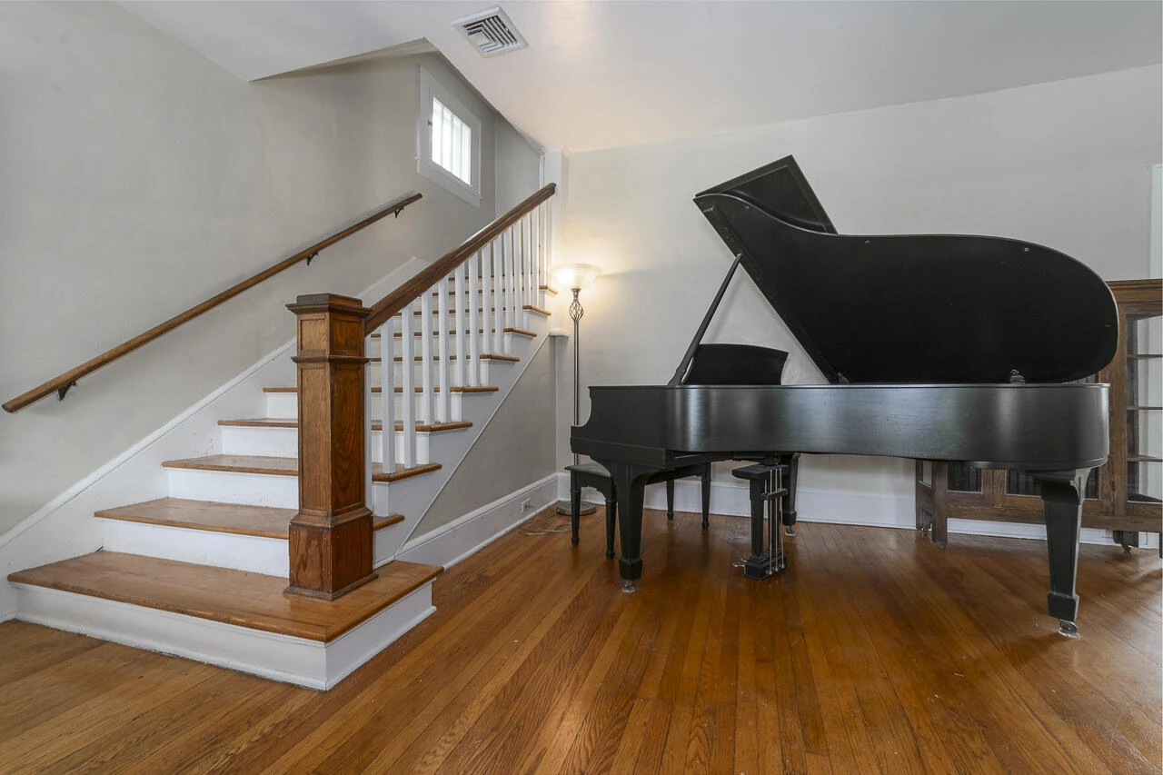 2506 Rosalind AVE - Photo 9