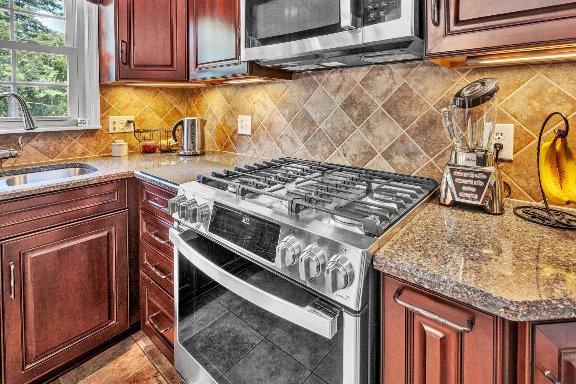 716 Arcadia CIR - Photo 12