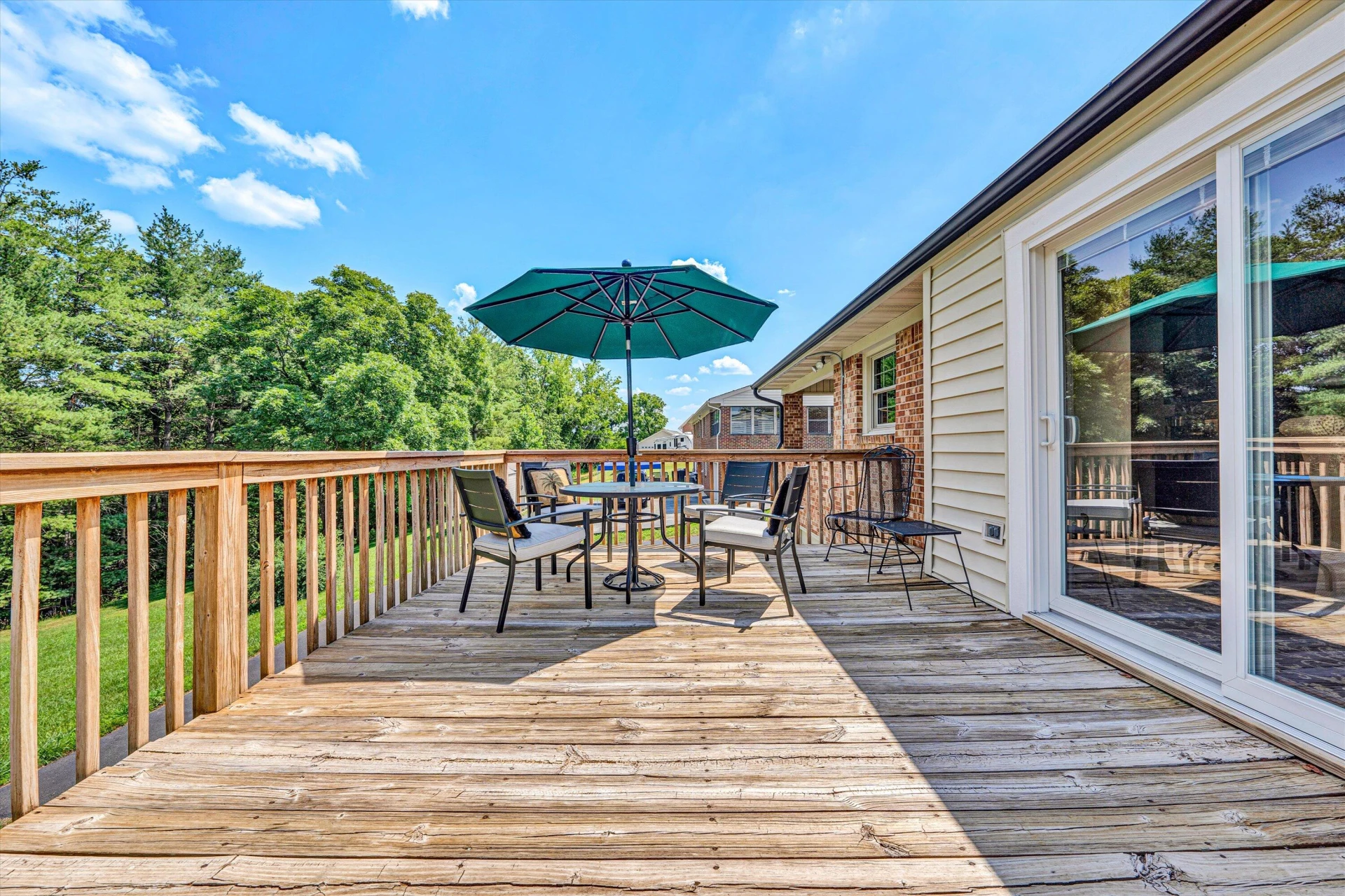 716 Arcadia CIR - Photo 15