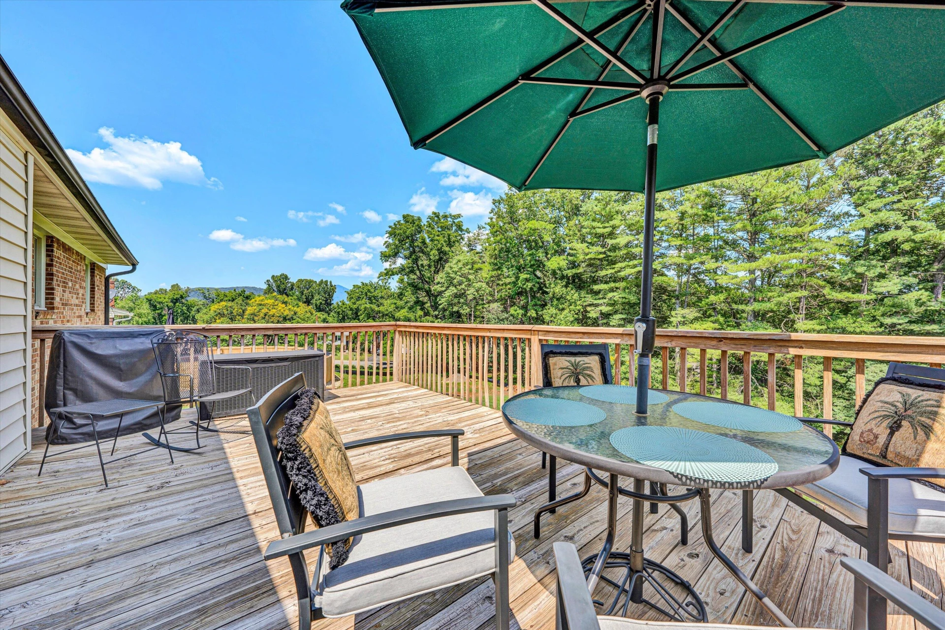 716 Arcadia CIR - Photo 16