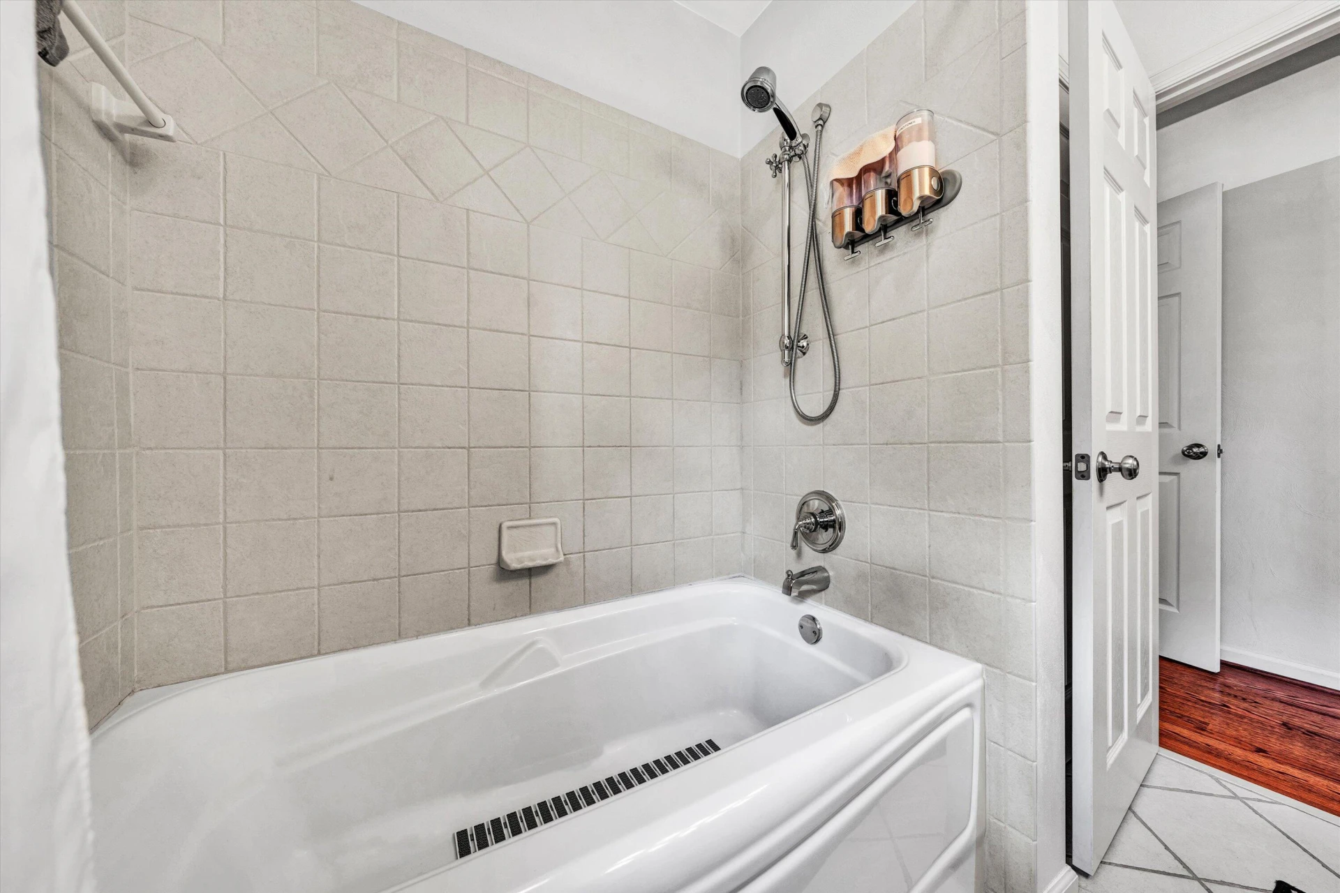 716 Arcadia CIR - Photo 18