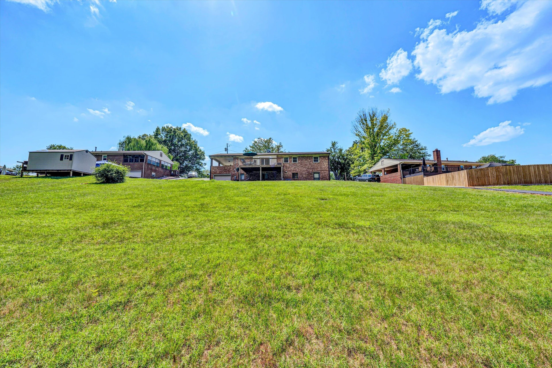 716 Arcadia CIR - Photo 41