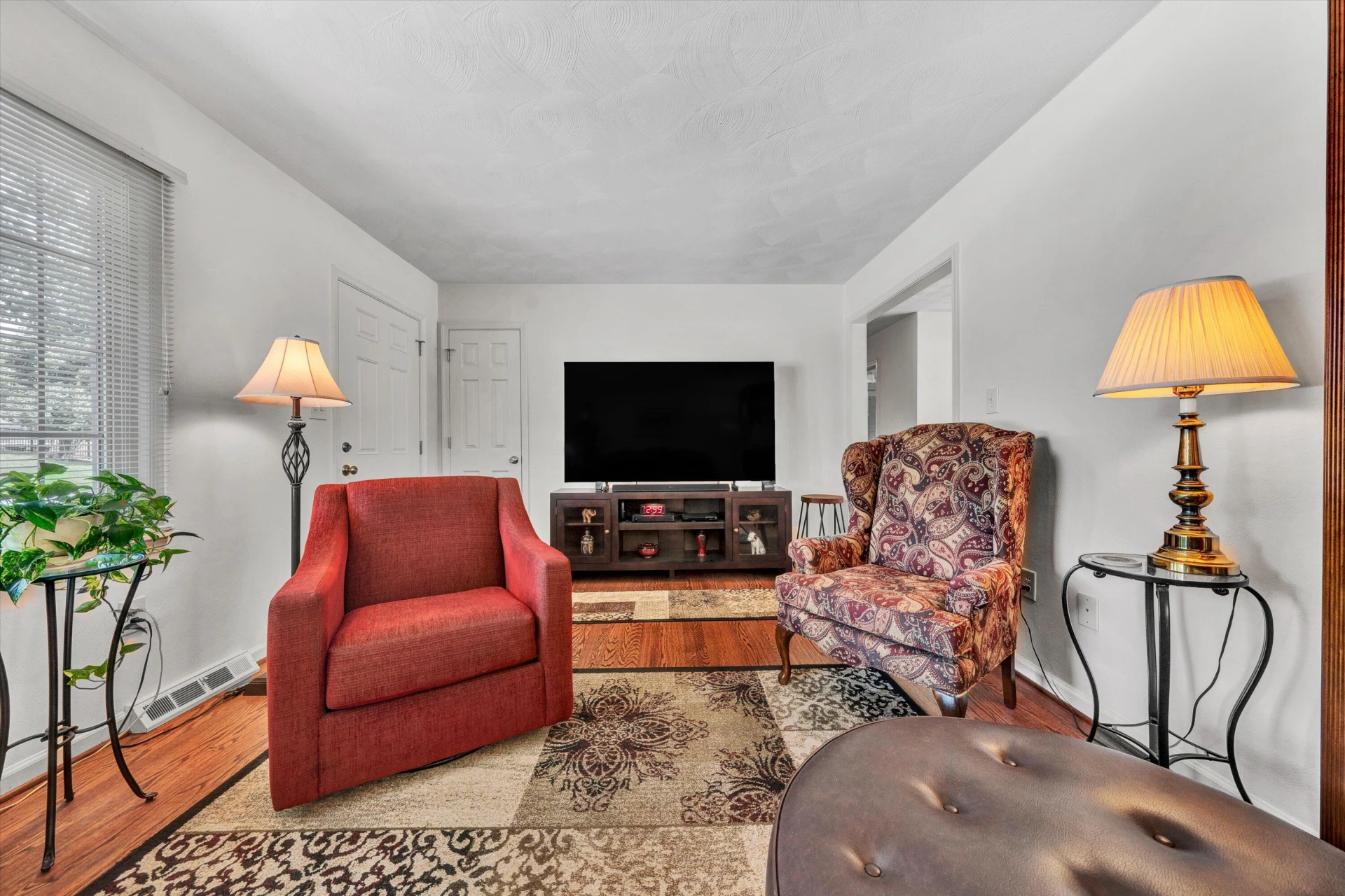 716 Arcadia CIR - Photo 7