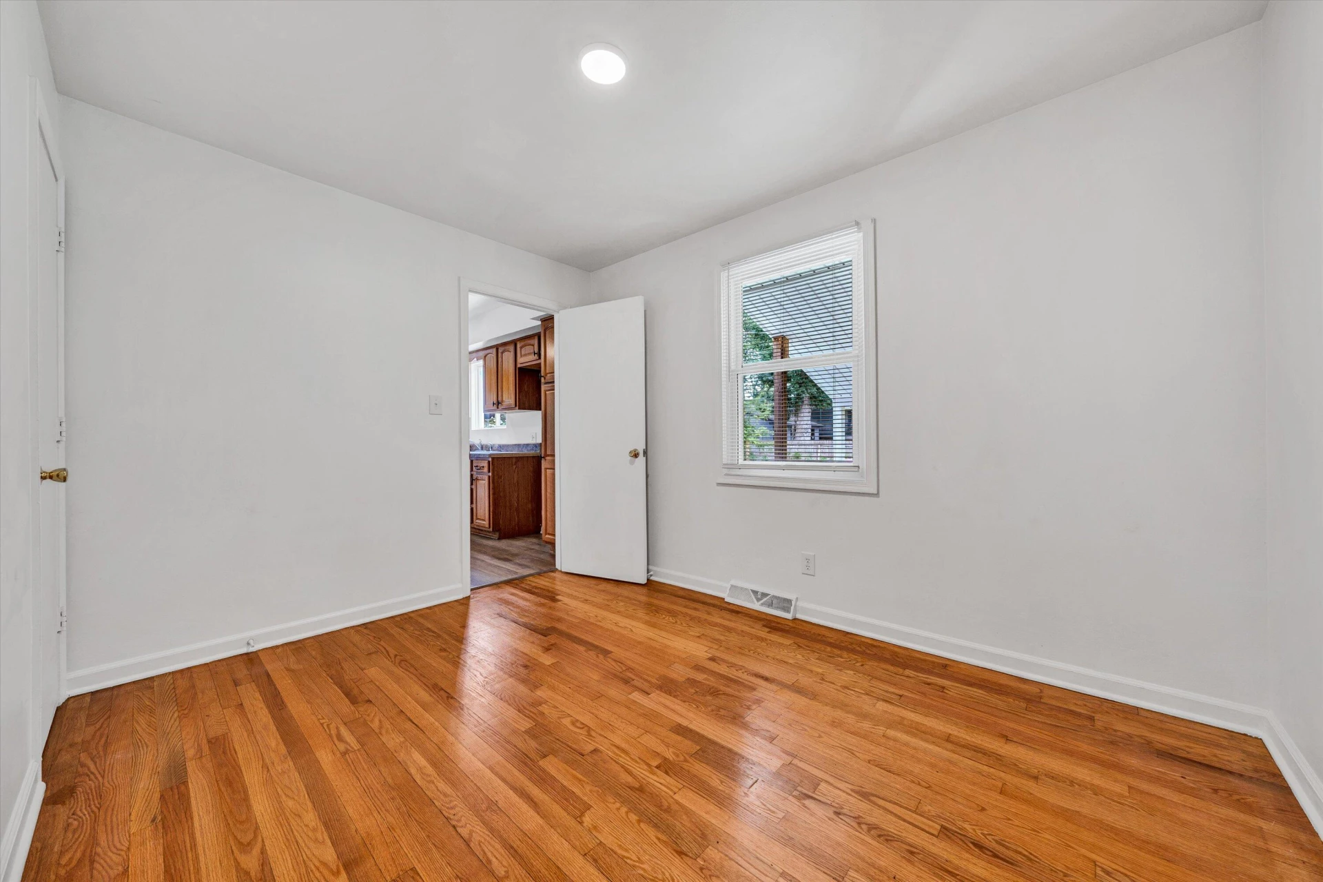 5671 Meadowcrest ST - Photo 12