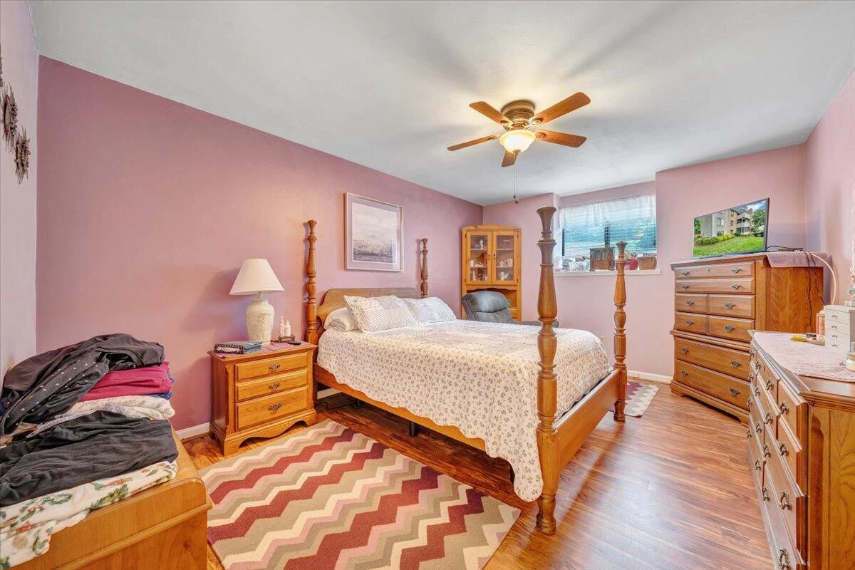2400 Wood Gate LN - Photo 16